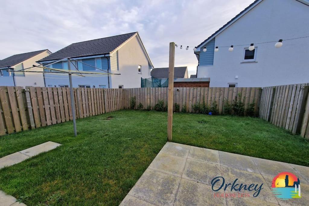 Holiday home 18 Gold Drive, Kirkwall, - Or00185f *